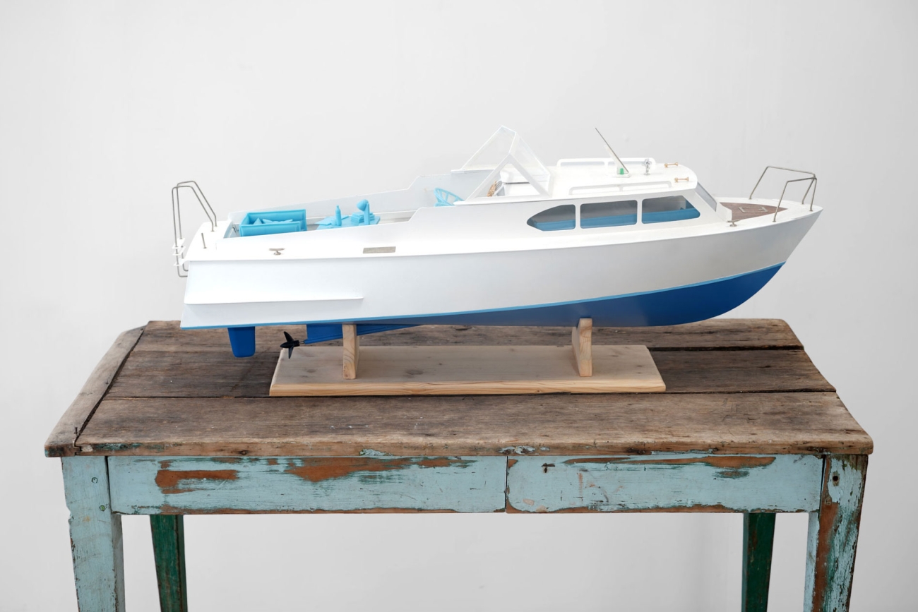 Olivier Jonvaux - Floating Twins